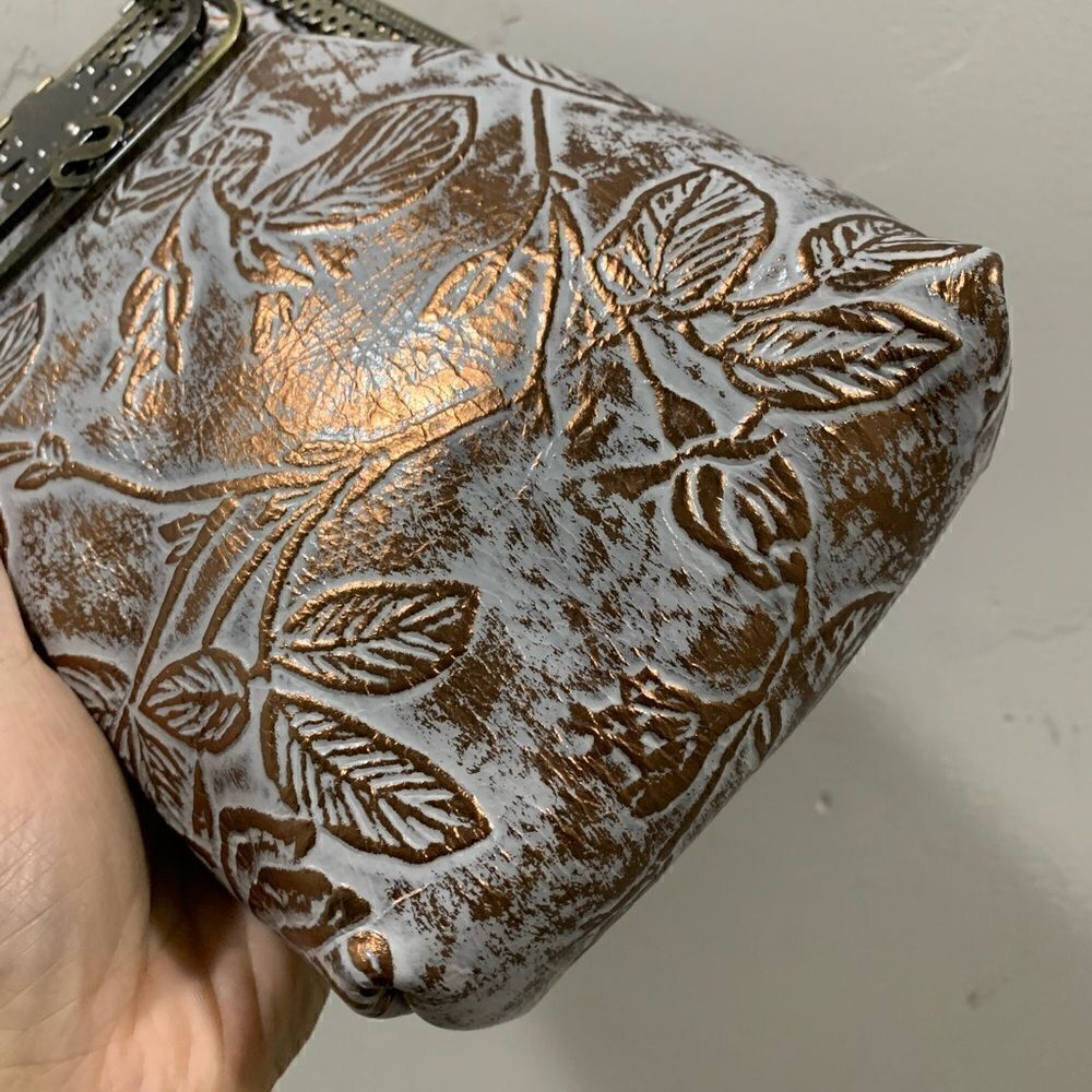 Floral Embossed Cowhide Leather Handmade Push-lock Phone Case/Pouch/Crossbody - Picture 12 of 13